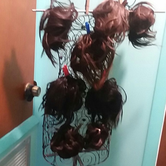 Bundle of Messy Updo Hair Bun Ext. - Picture 3 of 4